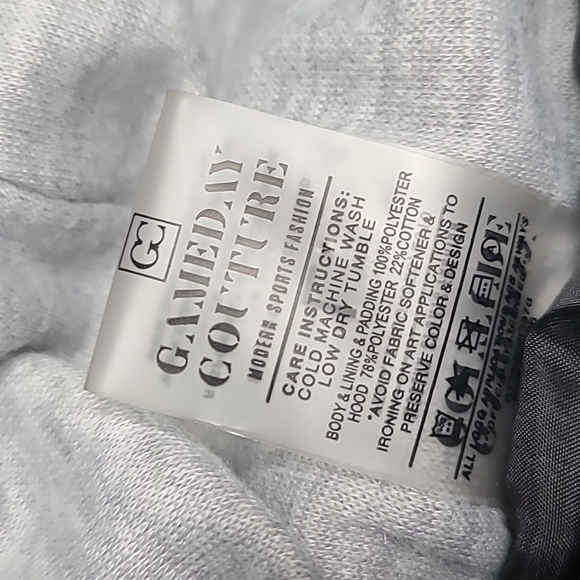 Game Day Couture Washington State Cougars Puffer Vest - Picture 3 of 7